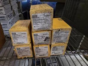 lot 166 image: Lot of 7 Hubbel Tweist Lock Plugs & Receptacles