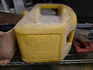 lot 174 image: Blitz 5 Gallon Diesel Can