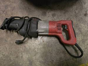 lot 176 image: Milwaukee Heavy Duty Orbital Sawzall