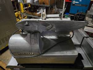 lot 134 image: Hobart 1712R Automatic Deli Meat Slicer
