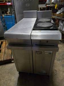lot 131 image: Hobart HCR45 Electric 2 Burner Cooktop