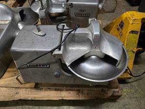 lot 138 image: TESTED  Hobart 84145 Commercial Buffalo Chopper