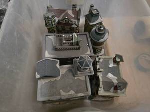 lot 246 image: Lot of Misc Christmas Dcor.  Norman Rockwell & More