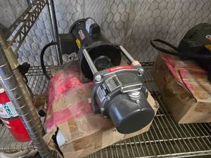 lot 255 image: NICE  Columbian 1,000 Cap WD1000-1A34-L-01 Winch w Control Panel, Remote & Wiring