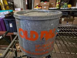 lot 293 image: Old Pal Galvanized Minnow Bucket.  Super Clean Inside