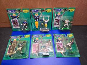 lot 312 image: Lot of 6 2000-2001 Starting Lineup Football Figures on Card