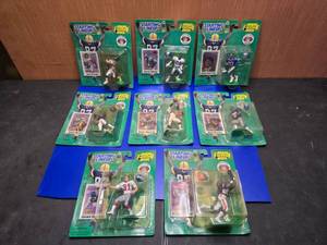 lot 314 image: Lot of 8 2000-2001 Starting Lineup Extended SeriesFootball Figures on Card