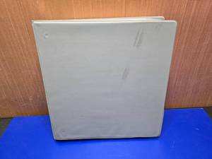 lot 384 image: Binder of 1991 Upper Deck MLB Cards.  Unknown if complete but there are A LOT of cards in the binder