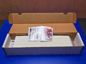 lot 390 image: Box of 1991-1992 Upper Deck NHL Cards