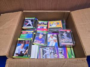 lot 419 image: MASSIVE Box Full of THOUSANDS of 1989 Donruss Cards