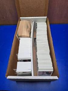 lot 424 image: Box of 1990-1991 Upper Deck NHL Cards & 1992 Fleer Baseball Cards