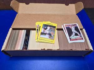 lot 425 image: Box of Misc Baseball Cards.  Includes 1991 Fleer, 1991 Topps & More