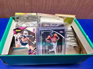 lot 427 image: Box of Misc Football, Baseball & Baseball Hologram Stickers