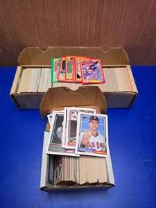 lot 432 image: 2 Boxes of Misc Baseball Cards