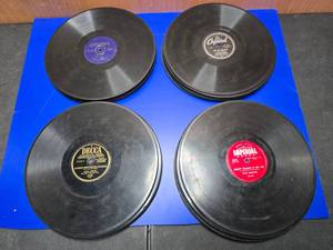 lot 449 image: Large Lot of Approx 40 Records (33 RPM).  See Pics For Titles