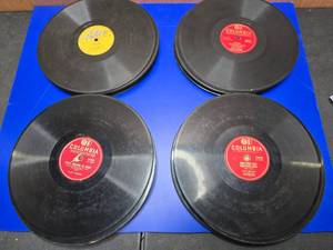 lot 451 image: Large Lot of Approx 40 Records (33 RPM).  See Pics For Titles