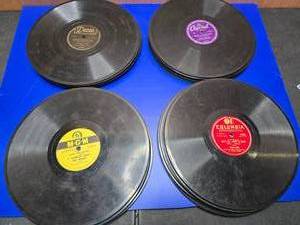 lot 452 image: Large Lot of Approx 40 Records (33 RPM).  See Pics For Titles