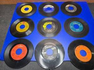 lot 453 image: Large Lot of Approx 108 45 RPM Vinyl Records.  See Pics For Titles