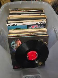 lot 460 image: Tote Full of 78 RPM Vinyl Records