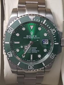 lot 1 image: ROLEX SUBMARINER