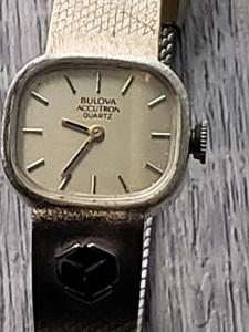 lot 30 image: BULOVA   ACCUTRON WATCH