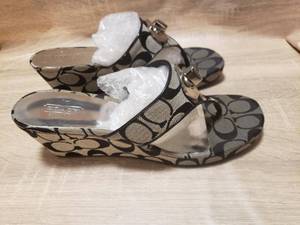 lot 42 image: COACH SANDALS SIZE 8.5