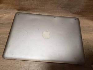lot 53 image: MACBOOK PRO
