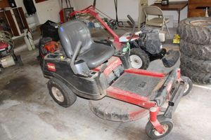 lot 2 image: Toro Zero turn Riding Lawn Mower - Time Cutter SS 3225. See two video demos and photos.