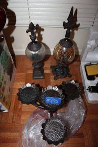 lot 173 image: Home dcor as shown