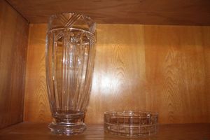 lot 44 image: Lead crystal clear vase and candy dish