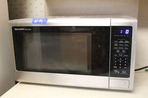 lot 99 image: Sharp carousel microwave, model SMC1132CS