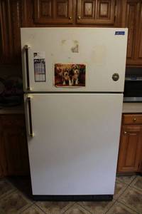 lot 101 image: Sears Kenmore Frostless RefrigeratorFreezer