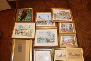 lot 119 image: Wall art prints, wall mirror, and bird painting