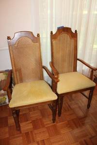 lot 118 image: Captains dining chairs with cane back