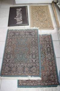 lot 177 image: Welcome mats and small area rugs
