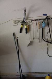 lot 129 image: Garden yard tools, BBQ utensils