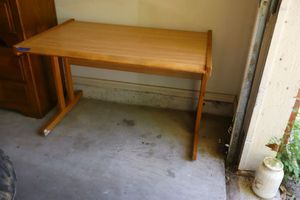 lot 141 image: Student or office desk