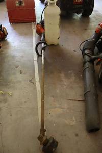 lot 150 image: Echo SRM-225 weed trimmer and yard sprayer