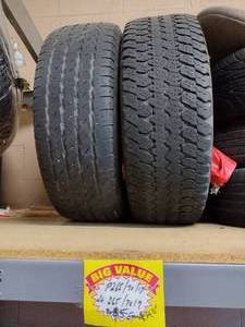 lot 184 image: Tires - (2) -265-70-17