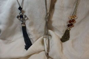 lot 241 image: Fashion jewelry tassels