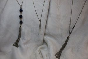 lot 243 image: Fashion jewelry tassels