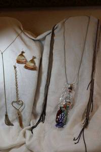 lot 244 image: Fashion jewelry tassels