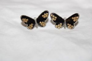 lot 267 image: Enamel fashion jewelry butterfly post earrings