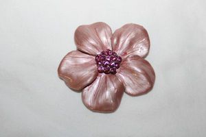 lot 271 image: Enamel fashion jewelry pink flower pin