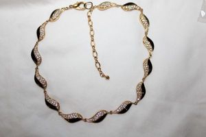 lot 274 image: Enamel fashion jewelry