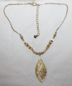 lot 284 image: Enamel fashion jewelry gold leaf pendant necklace