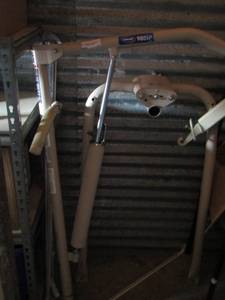 lot 32 image: Invacare 905 Patient lift