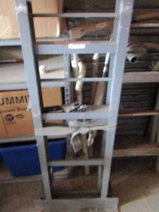 lot 7 image: Appliance dolly