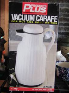 lot 62 image: Vacuum carafe in box