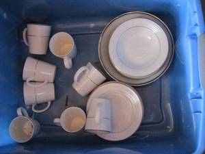 lot 36 image: Totally Today bowls .plates, cups